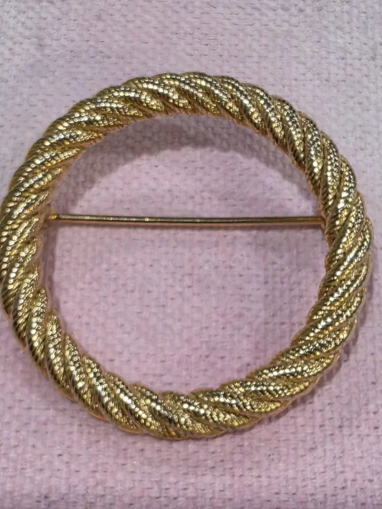 Vintage Gold and Silver Leaf Brooch Duo - Picture 2 of 8